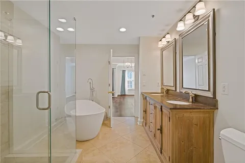 $425,000 | 211 Colonial Homes Drive Northwest, Unit 2106, Atlanta, GA 30309