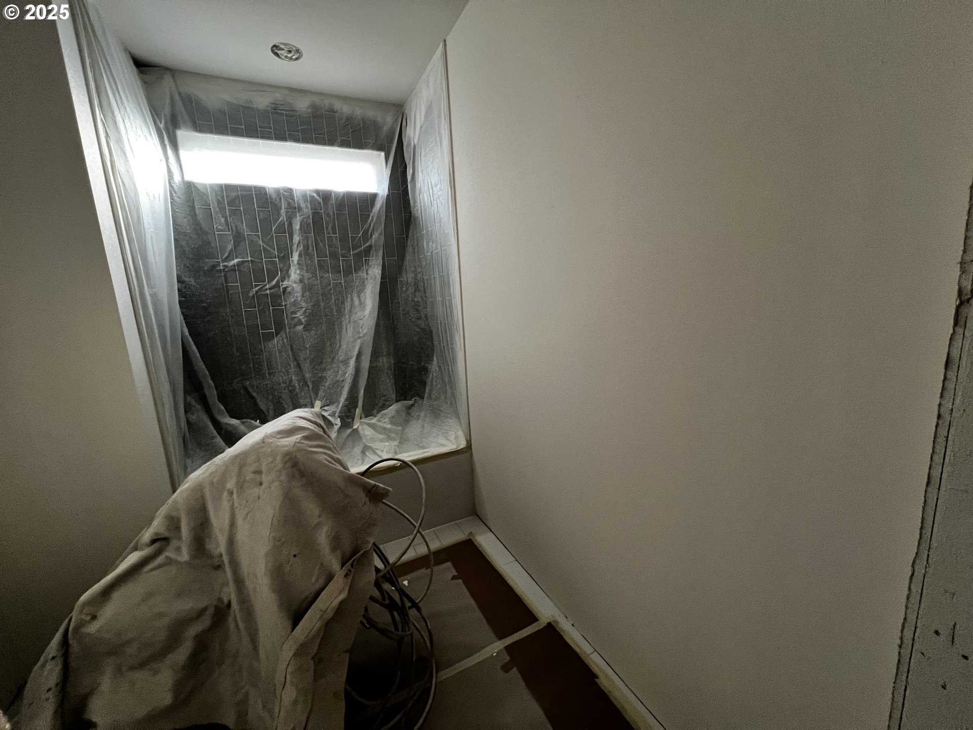 6900 Southeast Brooklyn Street Portland, OR 97206 - Photo 5 of 47