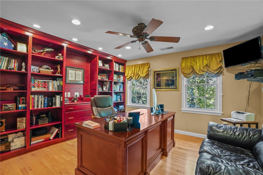 190 Cowesett Road Warwick, RI 02886 - Photo 27 of 47
