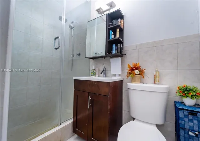 $850,000 | 640 Northeast 168th Street, North Miami Beach, FL 33162