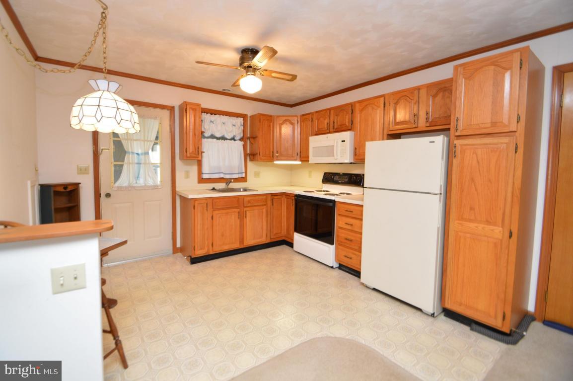 445 Chickadee Drive Lititz, PA 17543 - Photo 26 of 35
