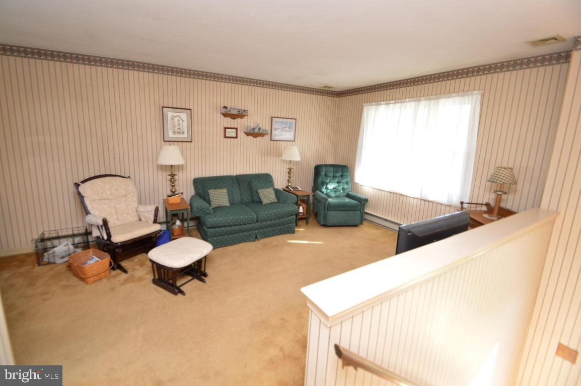 445 Chickadee Drive Lititz, PA 17543 - Photo 8 of 35