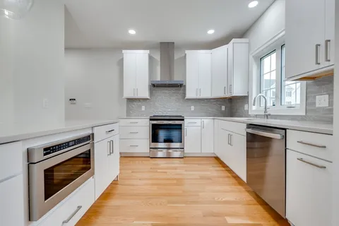 $1,049,900 | 17 Strongwater Drive, Salem, MA 01970