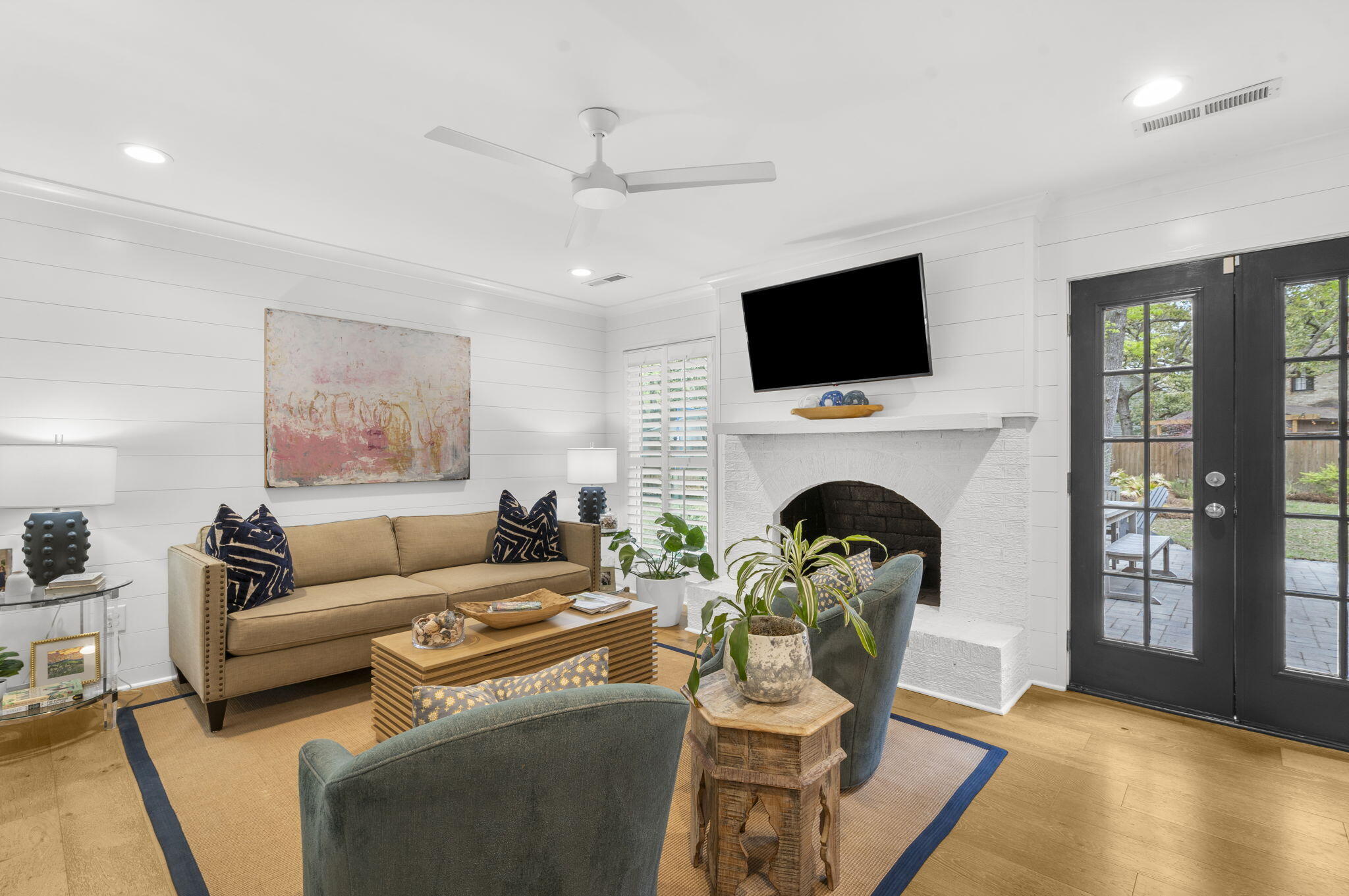 826 O'Sullivan Drive Mount Pleasant, SC 29464 - Photo 20 of 52 Living Room 2