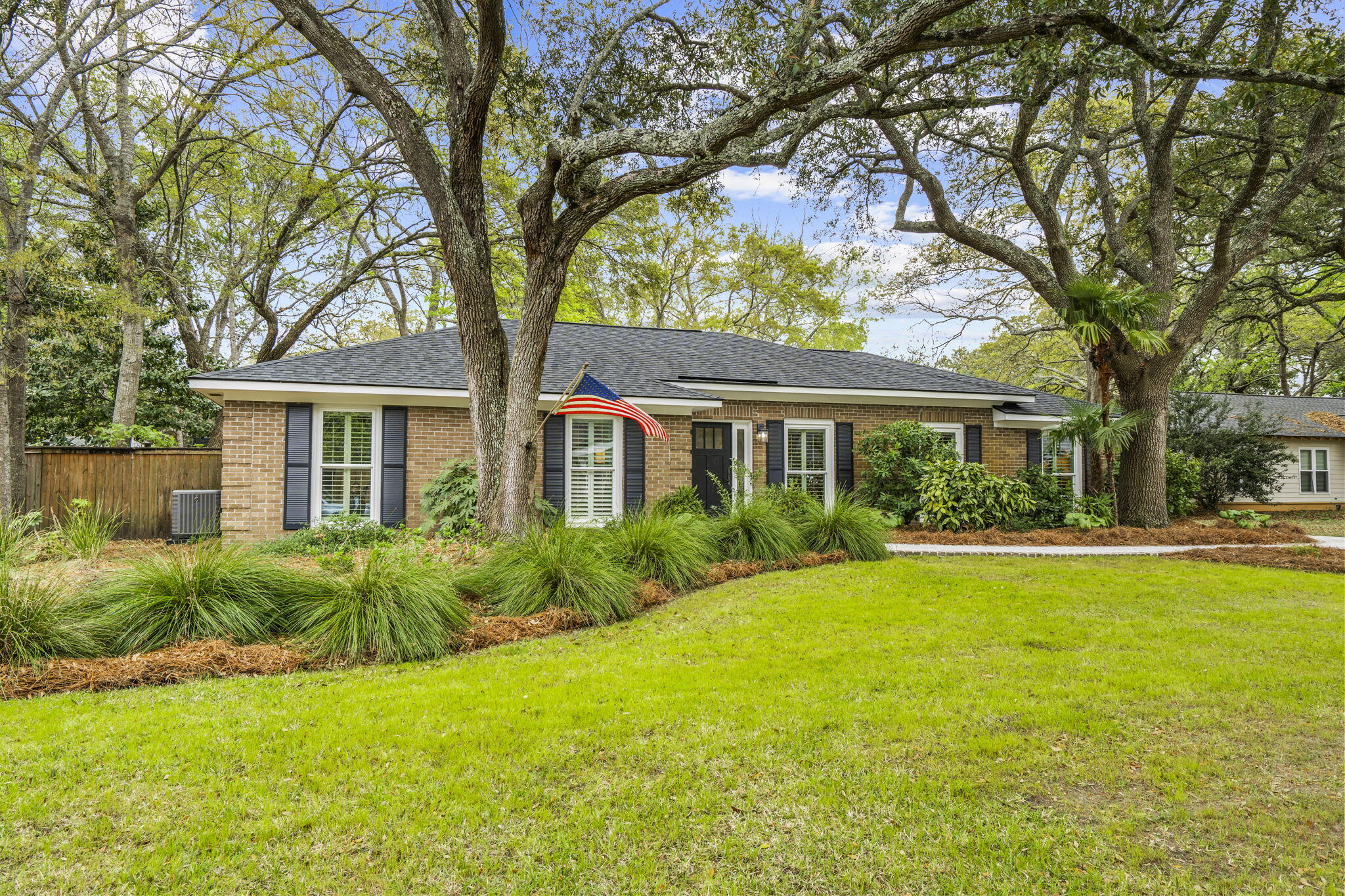 826 O'Sullivan Drive Mount Pleasant, SC 29464 - Photo 2 of 52 Front Exterior