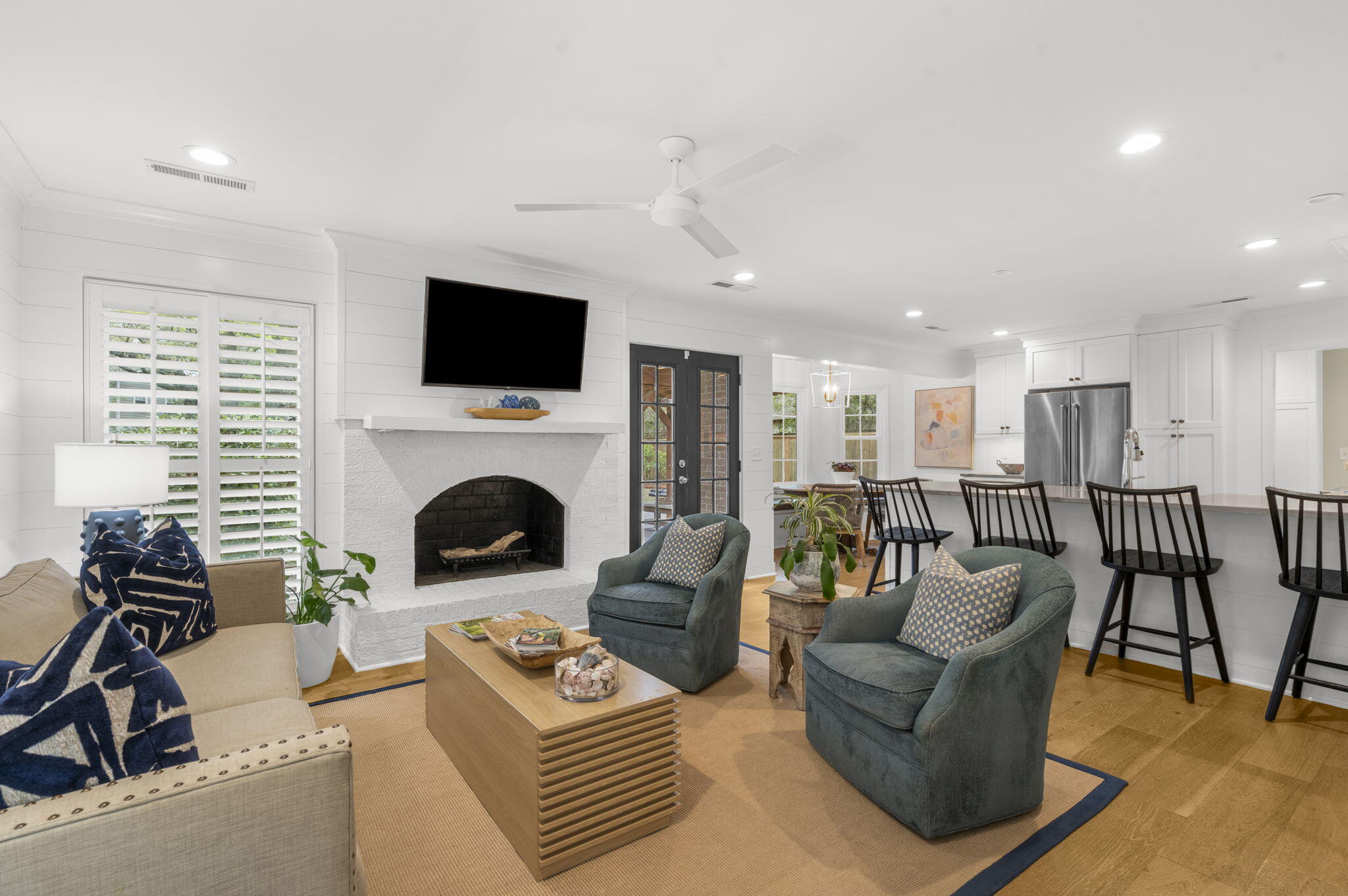 826 O'Sullivan Drive Mount Pleasant, SC 29464 - Photo 22 of 52 Living Room 2