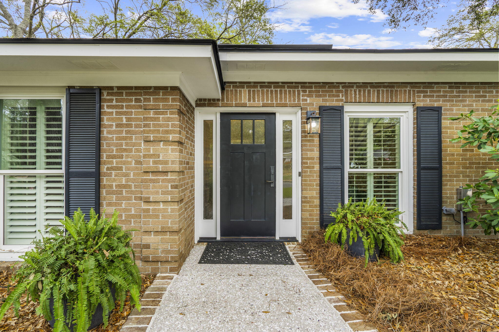 826 O'Sullivan Drive Mount Pleasant, SC 29464 - Photo 3 of 52 Front Exterior