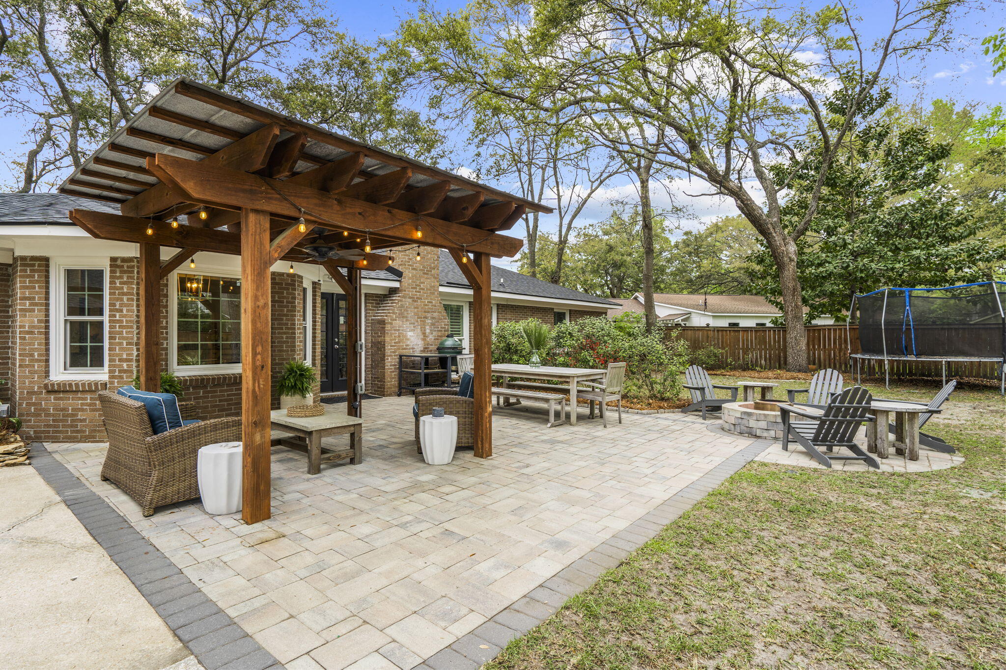 826 O'Sullivan Drive Mount Pleasant, SC 29464 - Photo 41 of 52 Backyard Pergola