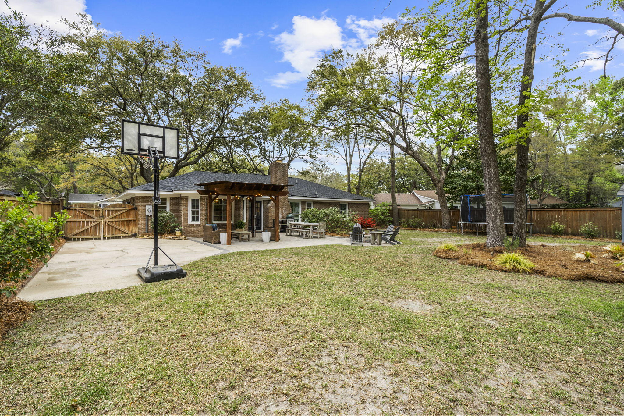 826 O'Sullivan Drive Mount Pleasant, SC 29464 - Photo 46 of 52 Backyard