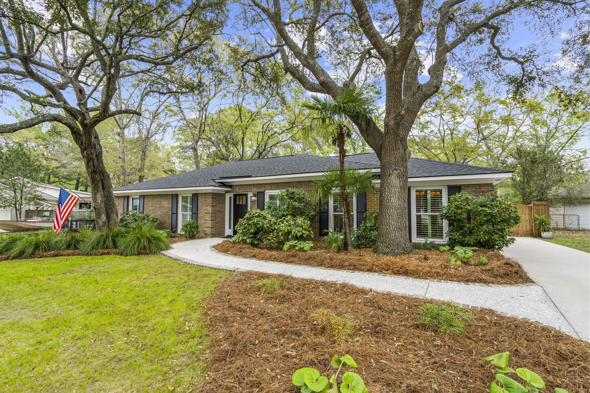 826 O'Sullivan Drive Mount Pleasant, SC 29464 - Photo 52 of 52 Front Exterior