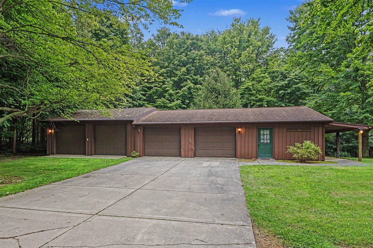 1176 Hamilton Road Battle Creek, MI 49017 - Photo 2 of 36 Gallery Image 2