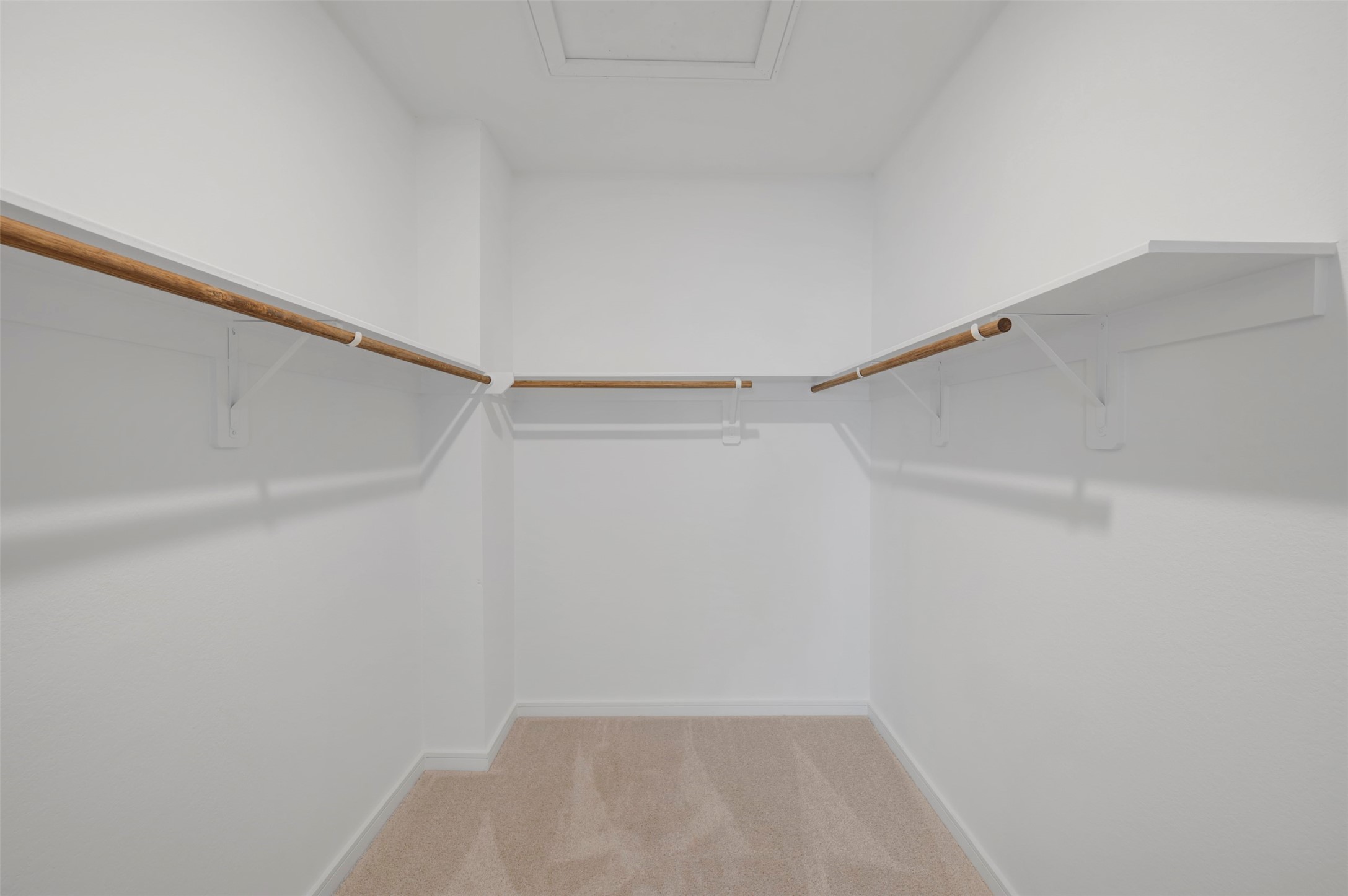 7918 Jasper Mdws Way Angleton, TX 77515 - Photo 13 of 31 Primary walk-in closet