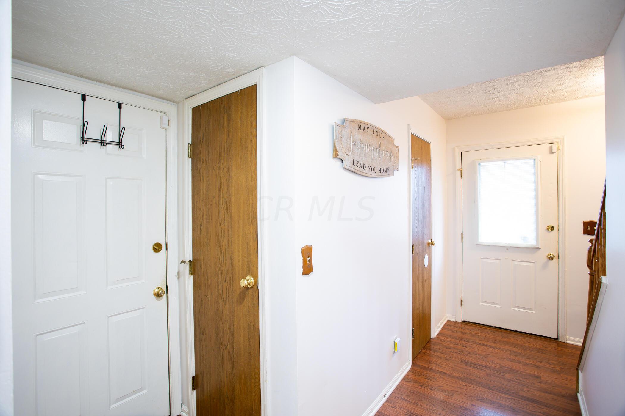 5669 Spring Hill Road Grove City, OH 43123 - Photo 7 of 64 5669 Spring Hill Road, Grove City, Ohio_
