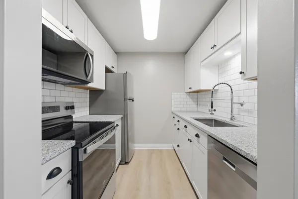 $265,000 | 230 Eastern Avenue, Unit 101, Manchester, NH 03104