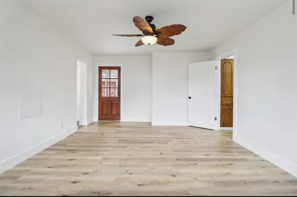 $3,200 | 1835 East Cedar Elm Drive, Arlington, TX 76012