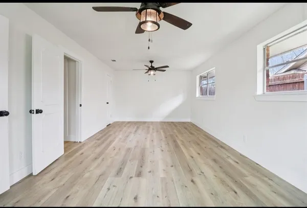 $3,200 | 1835 East Cedar Elm Drive, Arlington, TX 76012