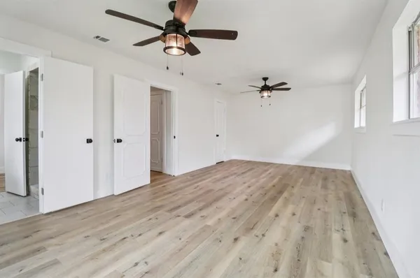 $3,200 | 1835 East Cedar Elm Drive, Arlington, TX 76012