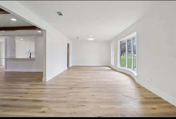 $3,200 | 1835 East Cedar Elm Drive, Arlington, TX 76012