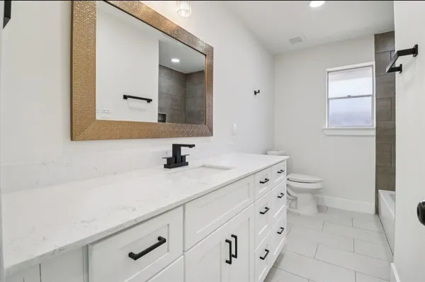 $3,200 | 1835 East Cedar Elm Drive, Arlington, TX 76012