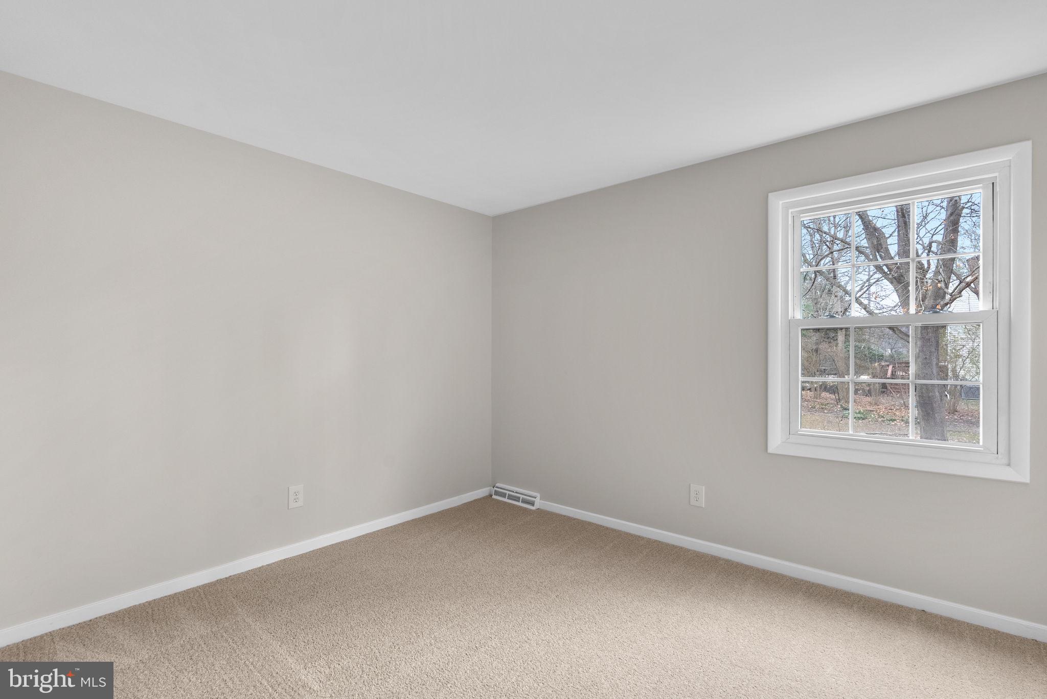 6170 Commodore Court Columbia, MD 21045 - Photo 28 of 49 an empty room with a window