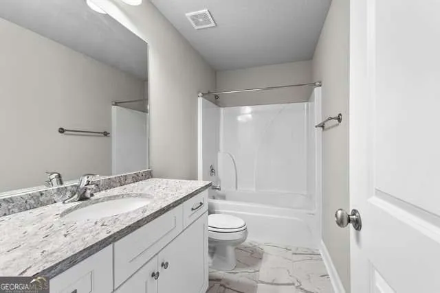 $2,650 | 517 Lago Court, LaGrange, GA 30241