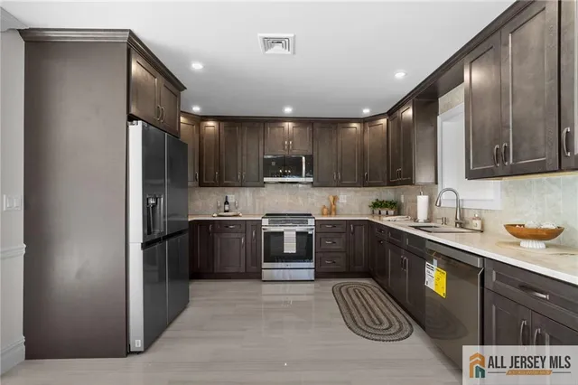 $549,900 | 398A Fuchsia Plaza, Unit 398C, Monroe Township, NJ 08831