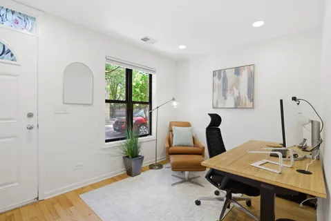 $550,000 | 1816 North Spaulding Avenue, Unit 1, Chicago, IL 60647
