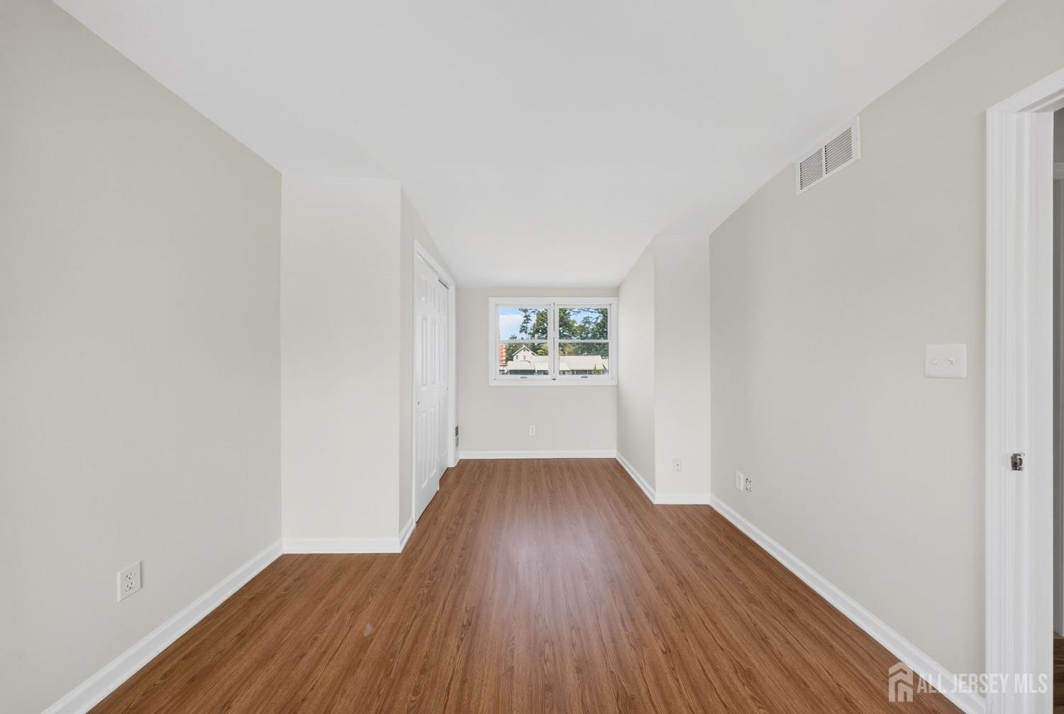 647 Cook Avenue Middlesex, NJ 08846 - Photo 23 of 33 Gallery Image 23