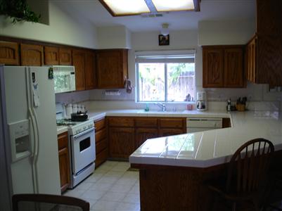 145 West Parlier Avenue Reedley, CA 93654 - Photo 8 of 15 Gallery Image 8