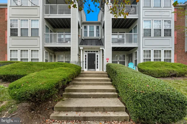 a view of building with yard