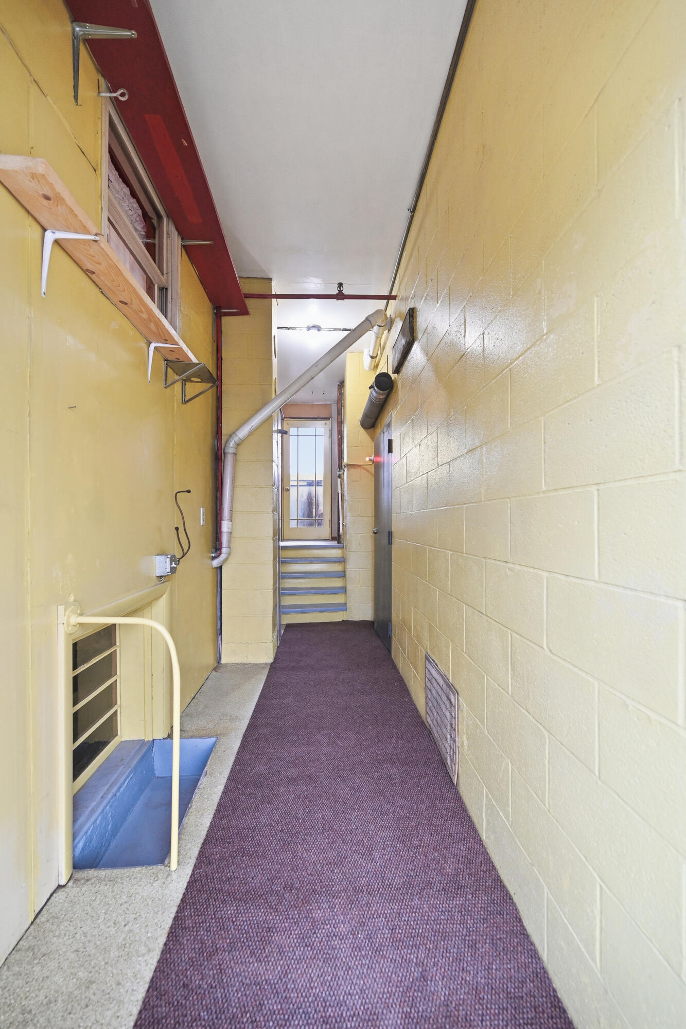 1490 Lisbon Street Lewiston, ME 04240 - Photo 23 of 36 110310gr-108