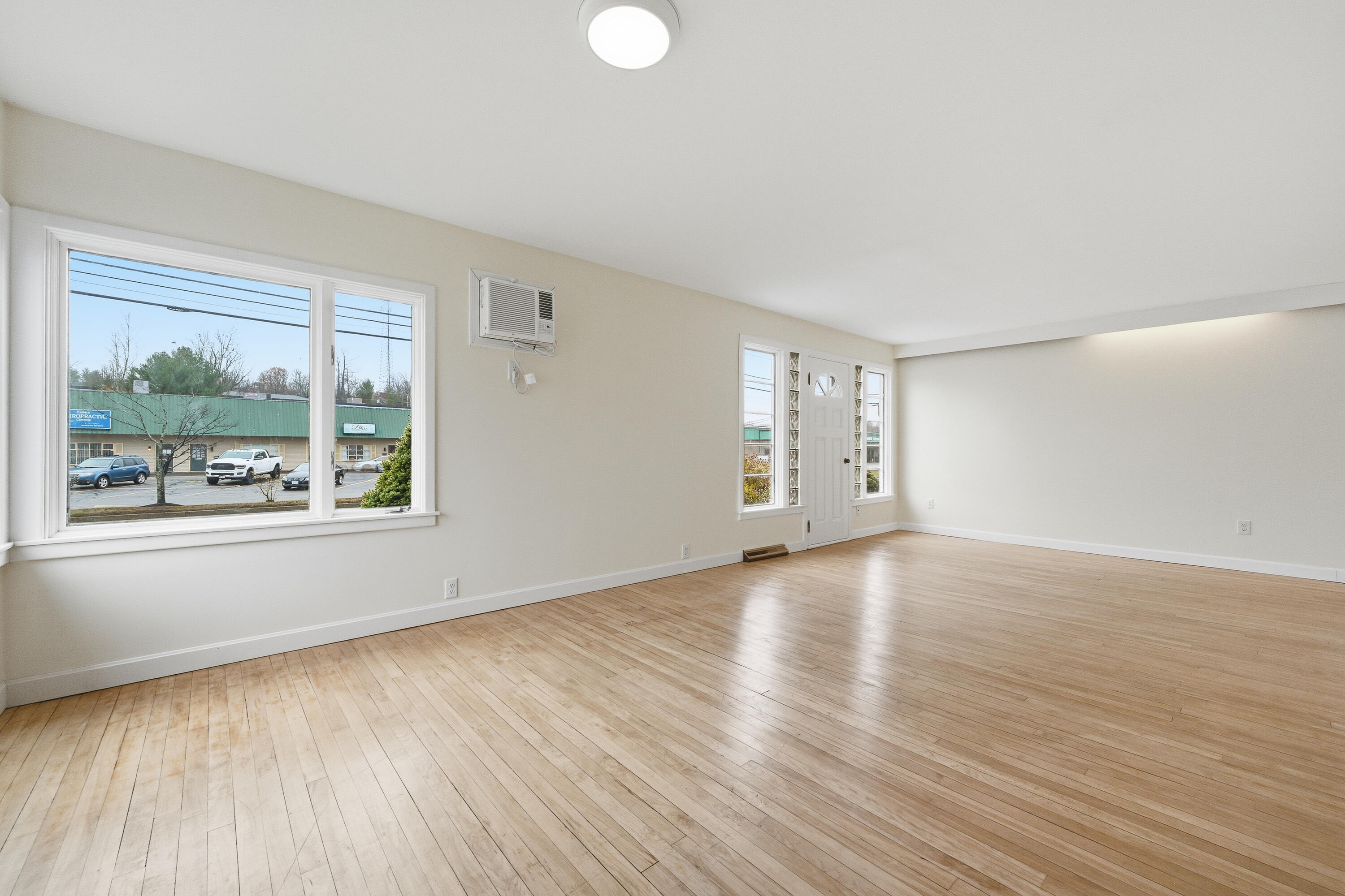 1490 Lisbon Street Lewiston, ME 04240 - Photo 6 of 36 110310gr-132