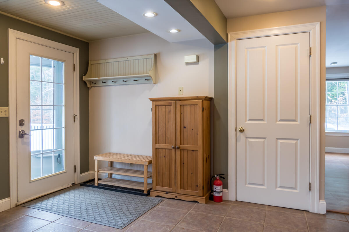 25 Allen Road Pownal, ME 04069 - Photo 15 of 60 26-Kitchen (12 of 12)