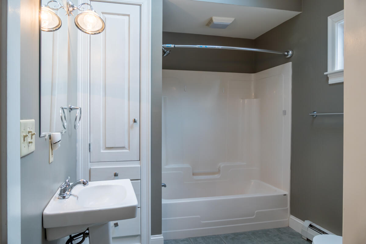 25 Allen Road Pownal, ME 04069 - Photo 25 of 60 32-1st floor full bath (2 of 2)