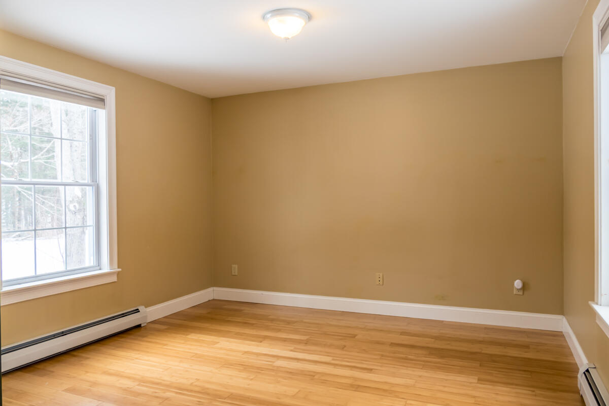 25 Allen Road Pownal, ME 04069 - Photo 27 of 60 34-1st floor bedroom (2 of 4)