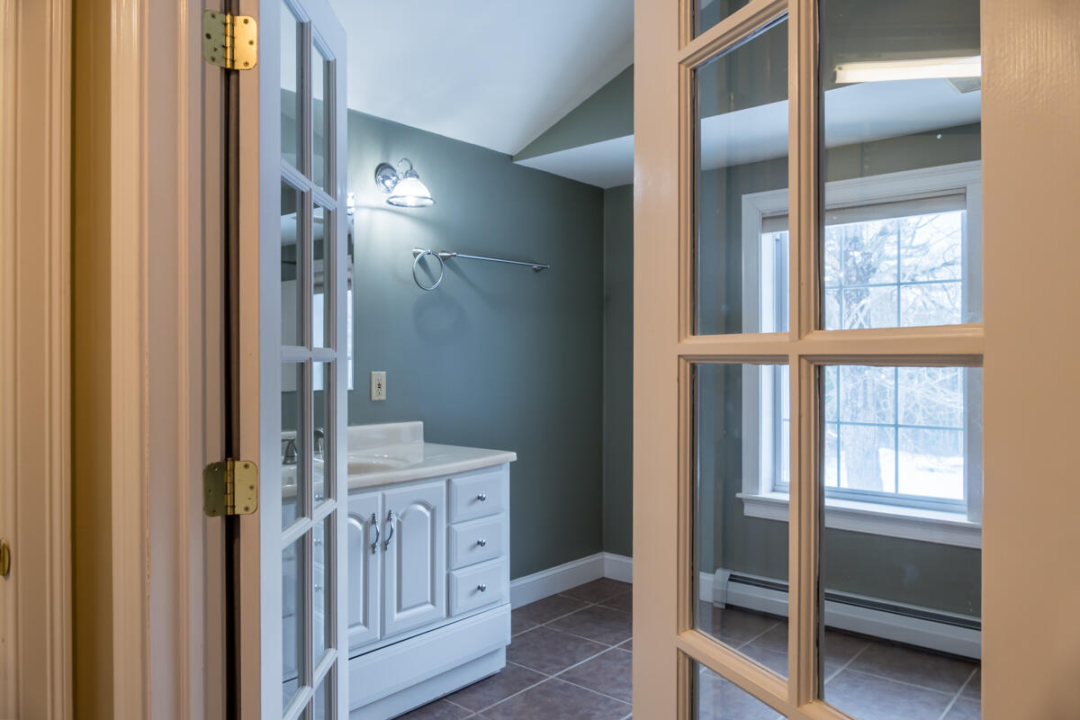 25 Allen Road Pownal, ME 04069 - Photo 35 of 60 42-Upstairs full bath (1 of 4)