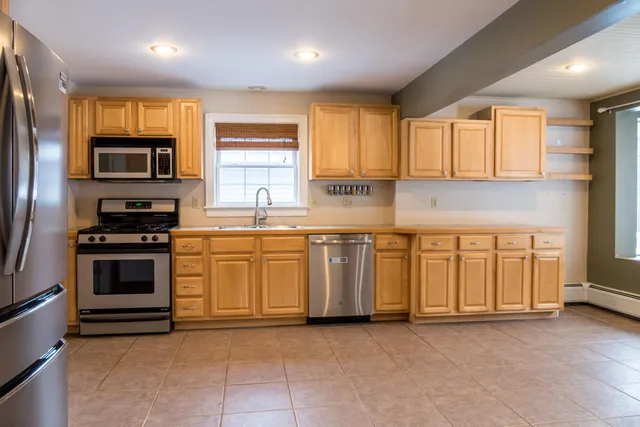 $595,000 | 25 Allen Road, Pownal, ME 04069