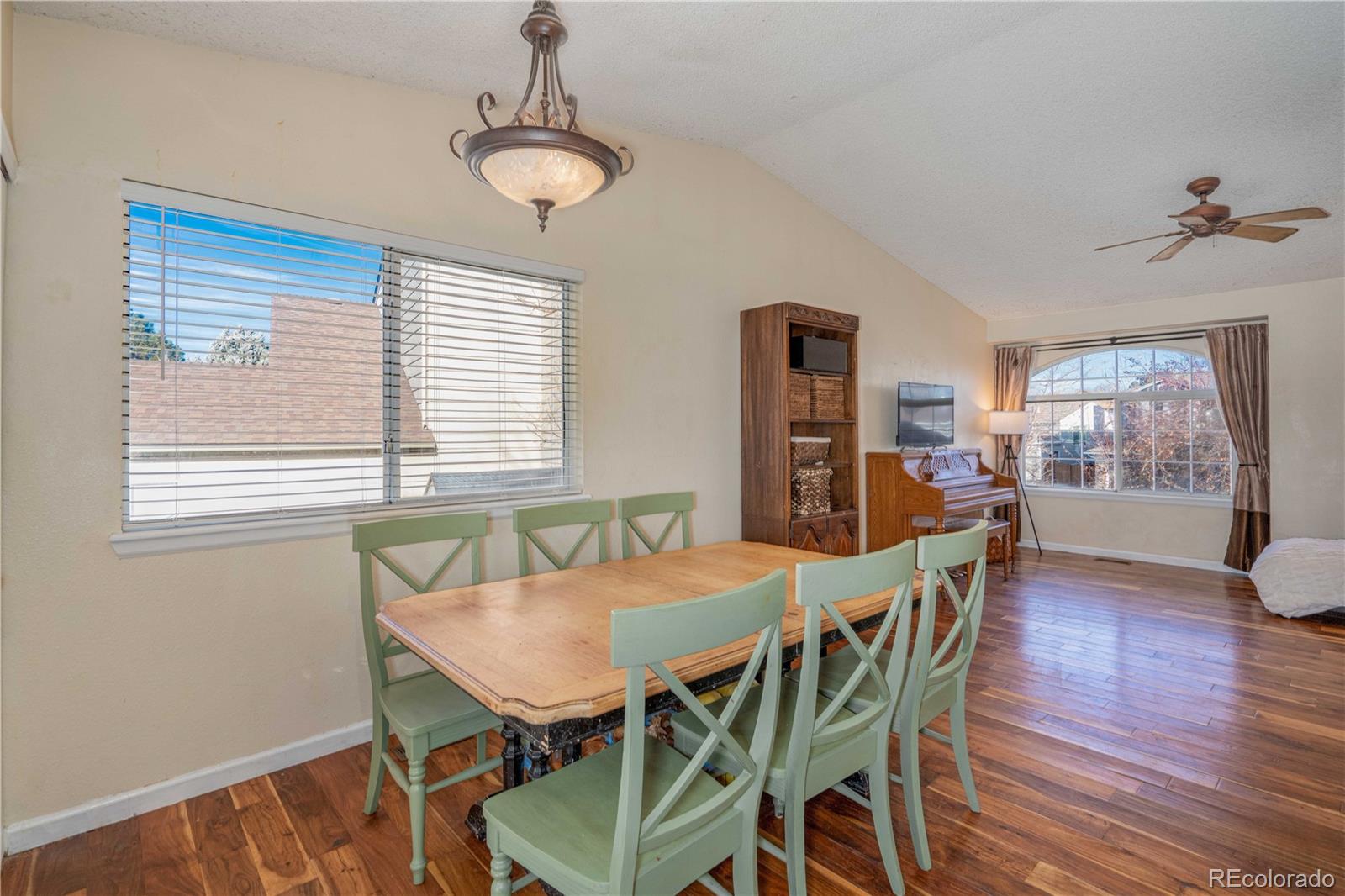 6174 Laguna Circle Highlands Ranch, CO 80130 - Photo 11 of 35