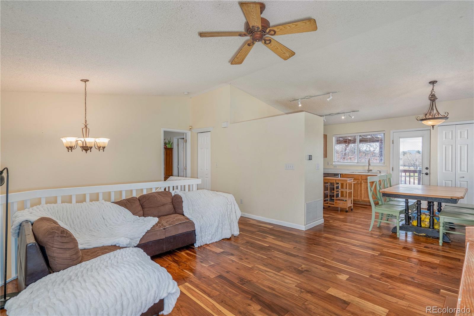 6174 Laguna Circle Highlands Ranch, CO 80130 - Photo 5 of 35