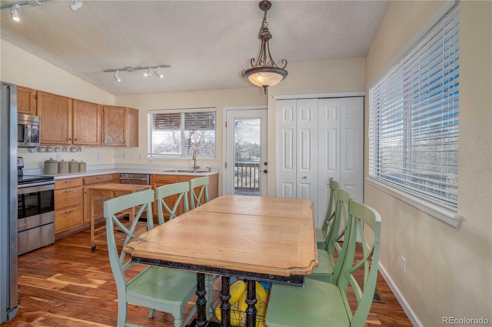 6174 Laguna Circle Highlands Ranch, CO 80130 - Photo 7 of 35