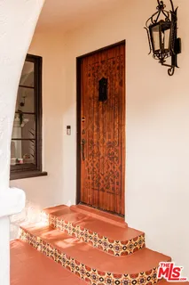 $999,000 | 4260 South Norton Avenue, Los Angeles, CA 90008