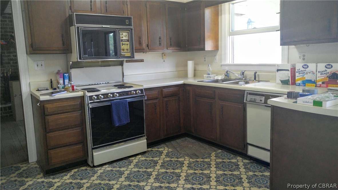 27 Smith Point View Reedville, VA 22539 - Photo 11 of 36