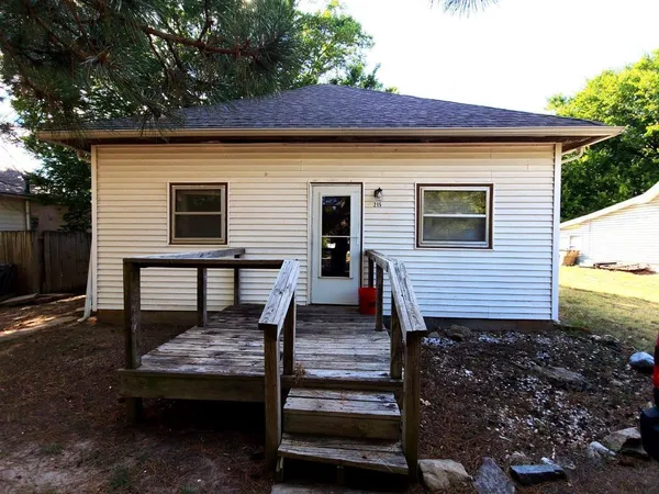 $39,000 | 215 North Osage Street, Argonia, KS 67004