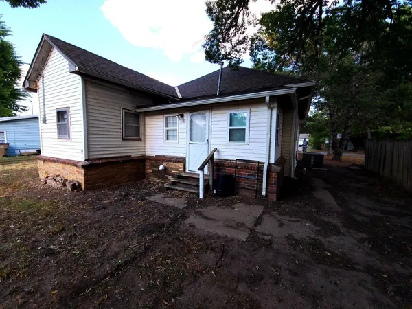 $39,000 | 215 North Osage Street, Argonia, KS 67004