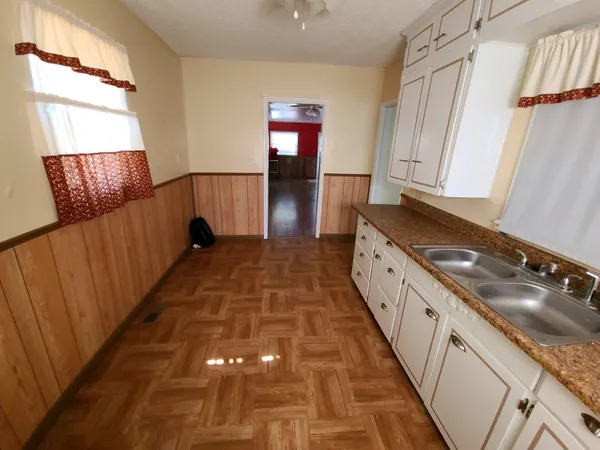 $39,000 | 215 North Osage Street, Argonia, KS 67004