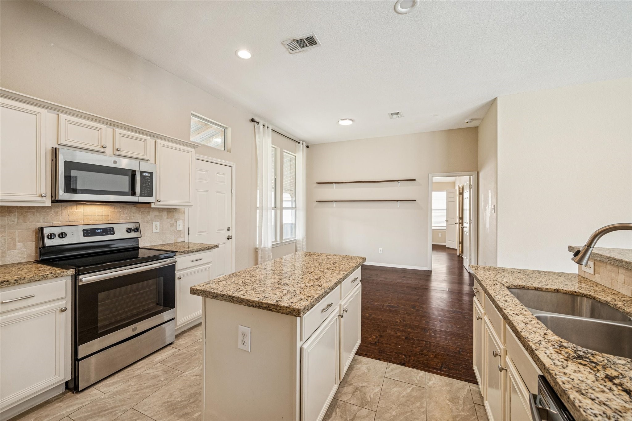 19034 Ranchcrest Drive Magnolia, TX 77355 - Photo 5 of 26