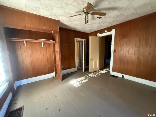 $38,000 | 508 West College Street, Carbondale, IL 62901