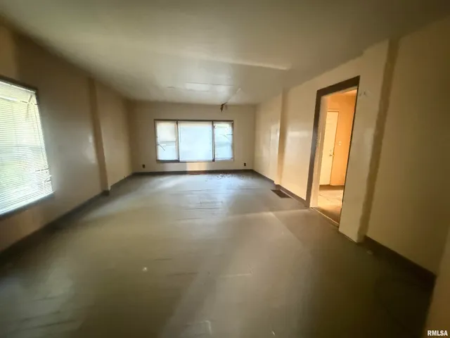 $38,000 | 508 West College Street, Carbondale, IL 62901