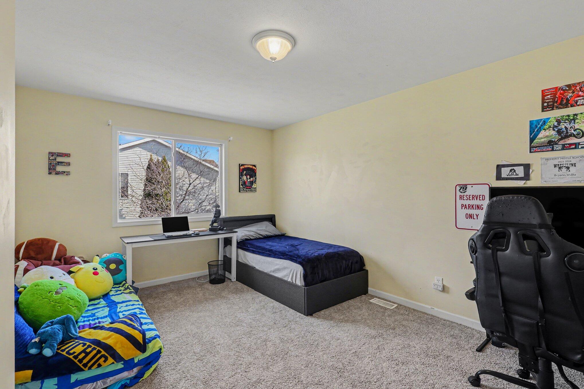 813 Valley Avenue Fremont, MI 49412 - Photo 18 of 27 018_file_1639