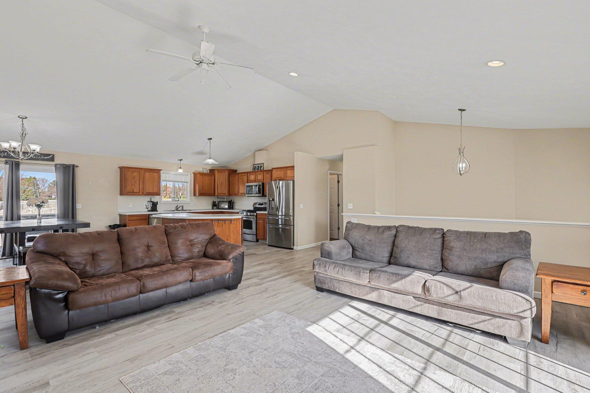 813 Valley Avenue Fremont, MI 49412 - Photo 6 of 27 006_file_5365